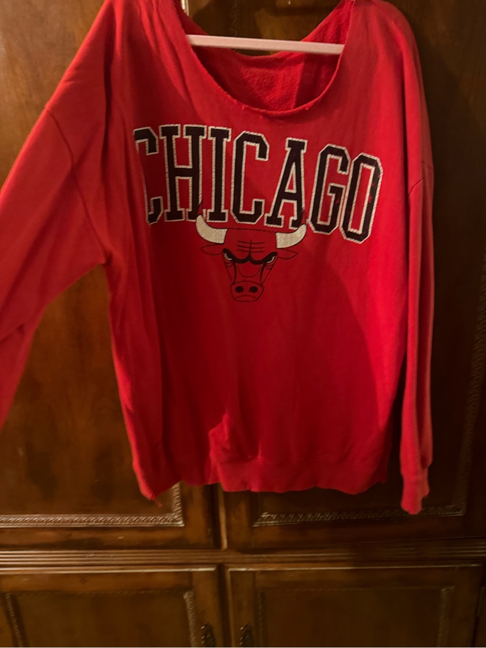 Abercrombie women’s off the shoulder Chicago Bulls Red Crewneck Sweatshirt